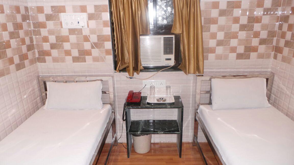 Hotel Shadab Palace Mumbai Dış mekan fotoğraf